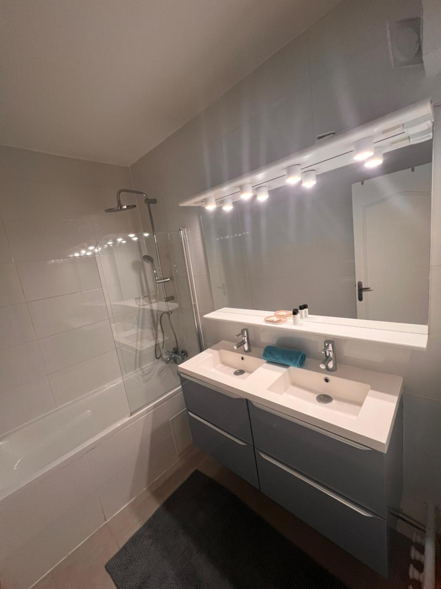 Appartement Paris Grenelle - Hala Paříž Exteriér fotografie